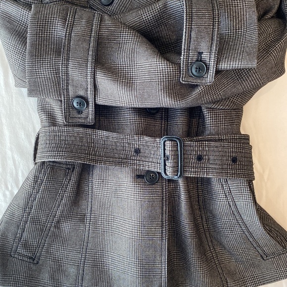 Banana Republic Coat Size 4 petite - Picture 3 of 5